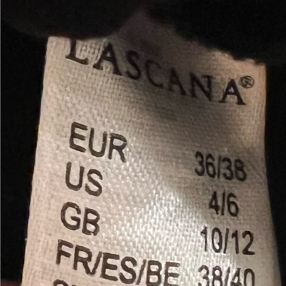 Lascana front twist women’s 4/6 long sleeve black blouse with a front keyhole - Picture 2 of 4